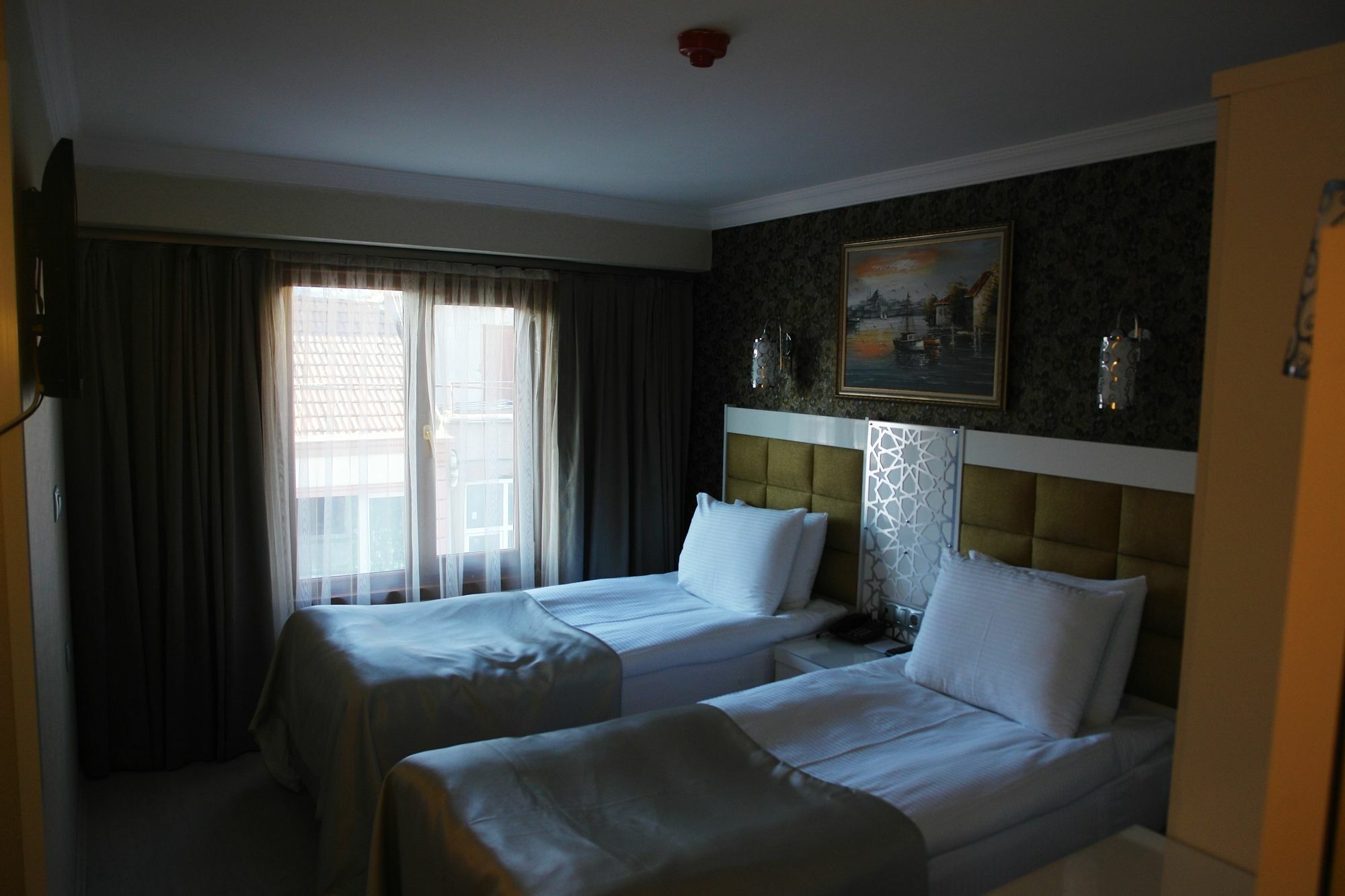 Istanbul River Hotel Exterior photo